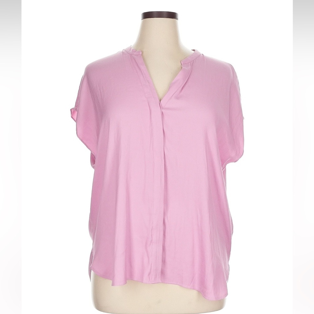 🔜 
 Banana Republic Light Pink Blouse